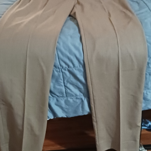 Womans Banna rebulic work pants and shirt - Picture 2 of 4